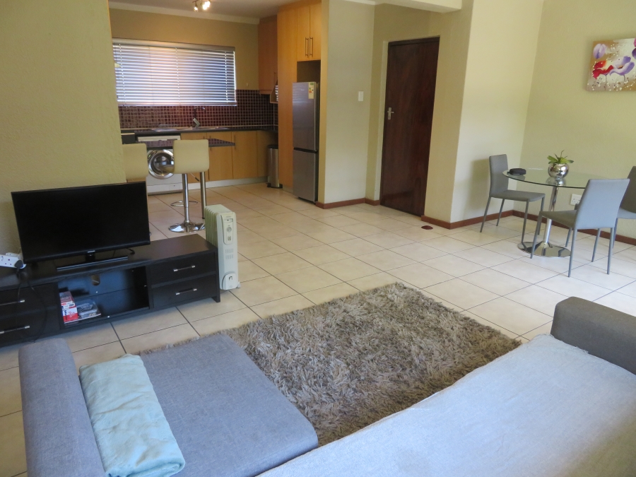 To Let 2 Bedroom Property for Rent in Kenilworth Western Cape